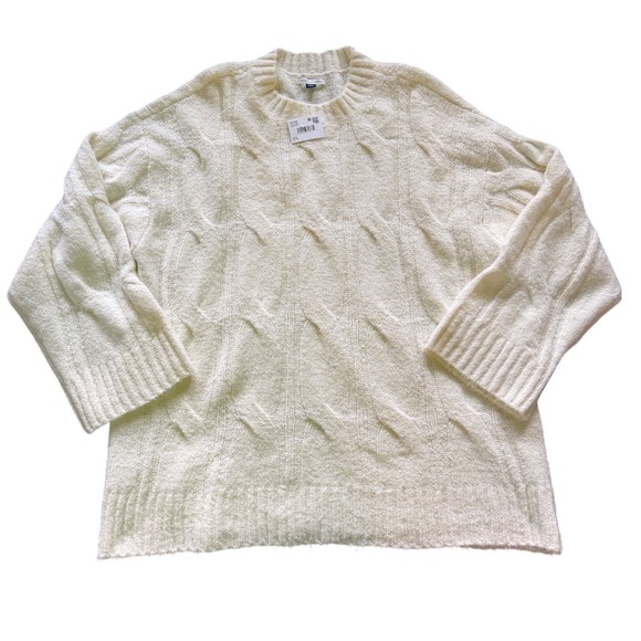 American Eagle Outfitters Sweaters - American‎ Eagle Oversized Cable Knit Sweater Cream Crew Neck Neutral Eyelash NWT